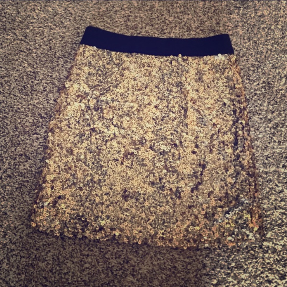 Cute INC sequence skirt ✨